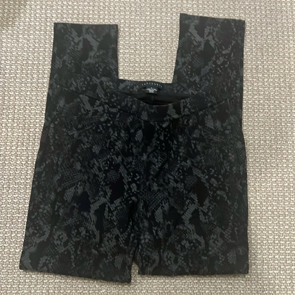 Sanctuary size L skinny leggings